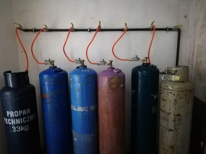 Bateria butli z propanem